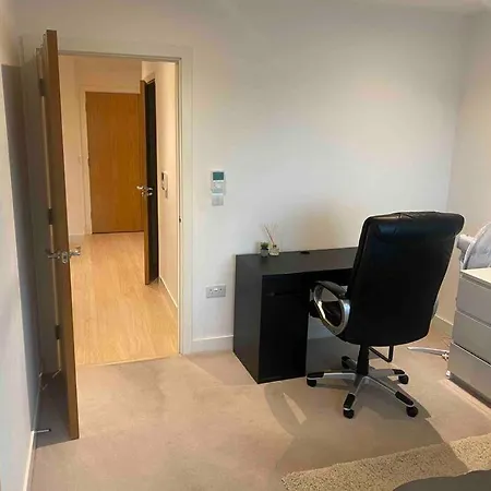 Luxury 2 Bed Ensuite 2 Bathroom Apartment East Croydon South Norwood Exterior photo