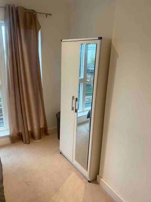 Apartment Luxury 2 Bed Ensuite 2 Bathroom East Croydon *