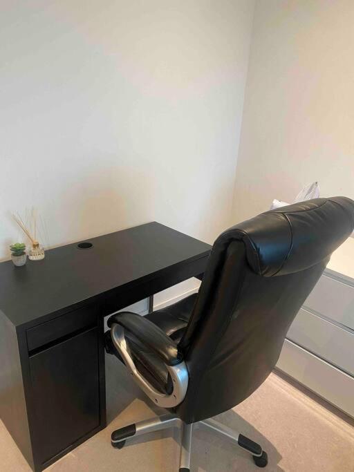 Luxury 2 Bed Ensuite 2 Bathroom East Croydon Apartment *