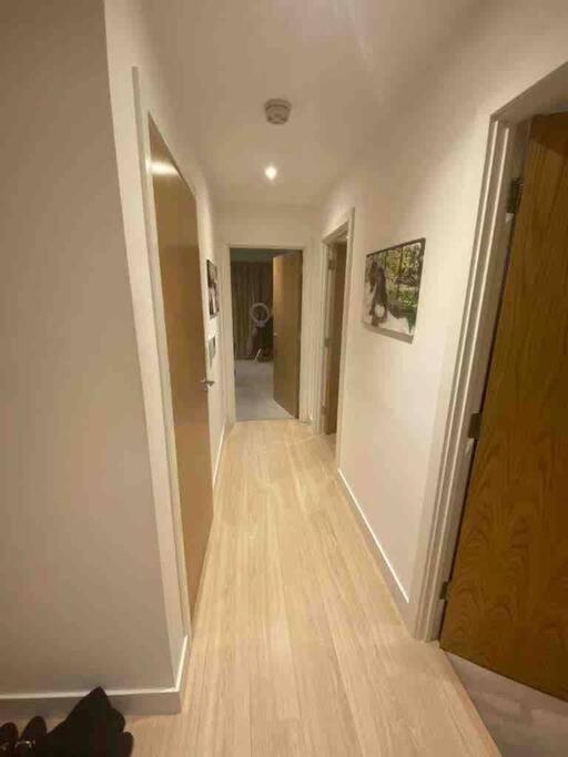 Apartment Luxury 2 Bed Ensuite 2 Bathroom East Croydon *